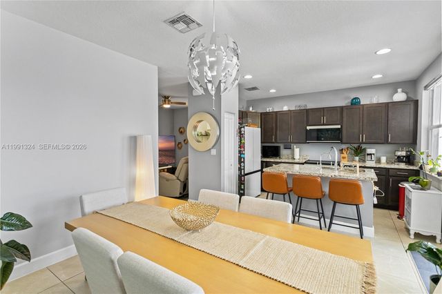 4910 NW 48th Ter, Tamarac, FL 33319