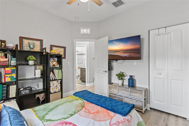 4910 NW 48th Ter, Tamarac, FL 33319