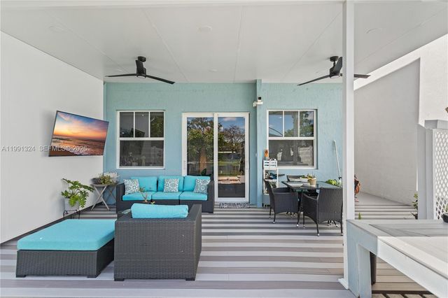 4910 NW 48th Ter, Tamarac, FL 33319