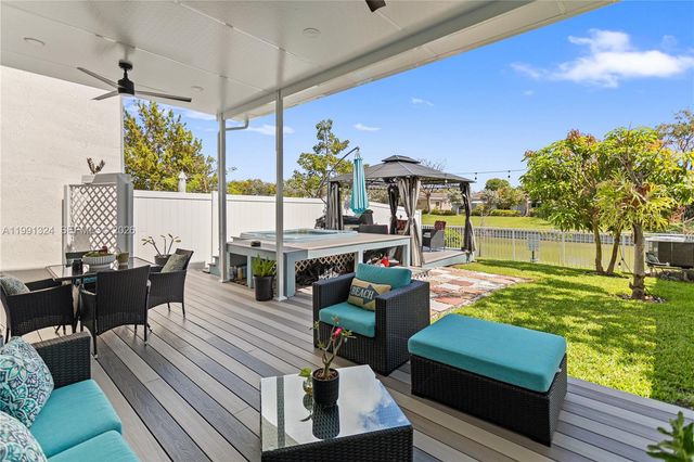 4910 NW 48th Ter, Tamarac, FL 33319