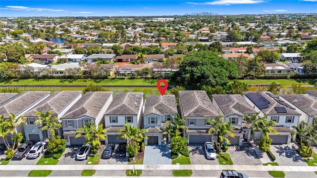 4910 NW 48th Ter, Tamarac, FL 33319