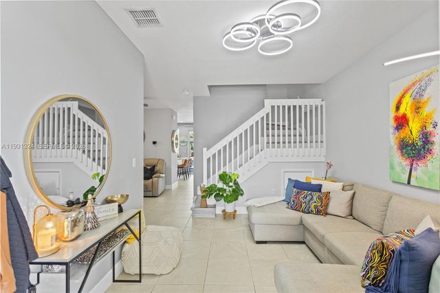 4910 NW 48th Ter, Tamarac, FL 33319