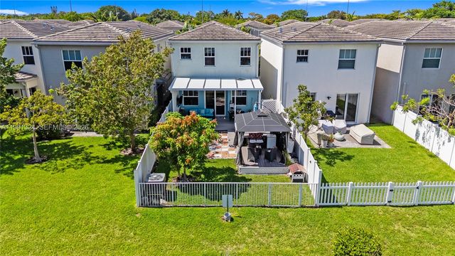 4910 NW 48th Ter, Tamarac, FL 33319