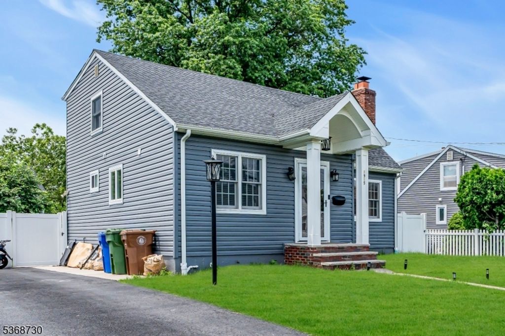 1915 Crescent Pkwy, Linden City, NJ 07036