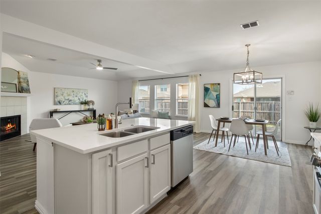 1624 Ambercrest Drive, Lancaster, TX 75146