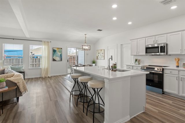 1624 Ambercrest Drive, Lancaster, TX 75146