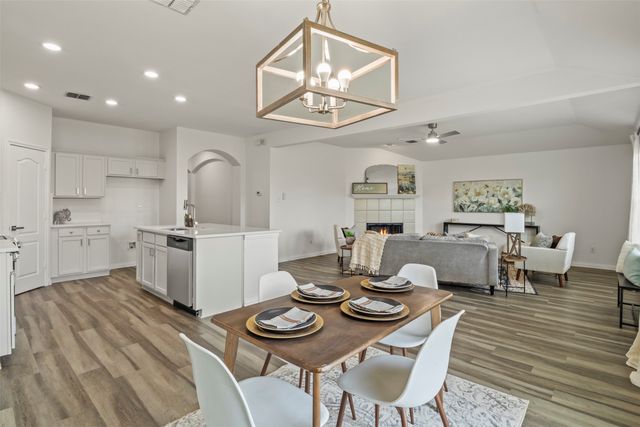 1624 Ambercrest Drive, Lancaster, TX 75146