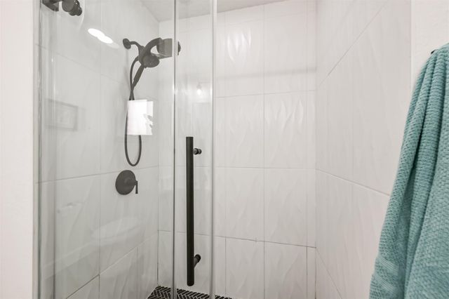 16510 Blackhawk Boulevard, Friendswood, TX 77546