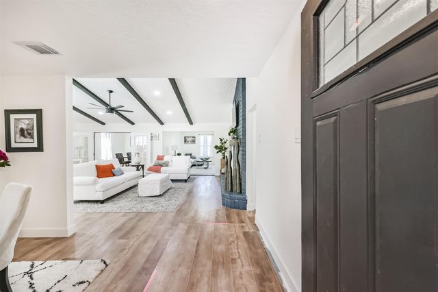 16510 Blackhawk Boulevard, Friendswood, TX 77546