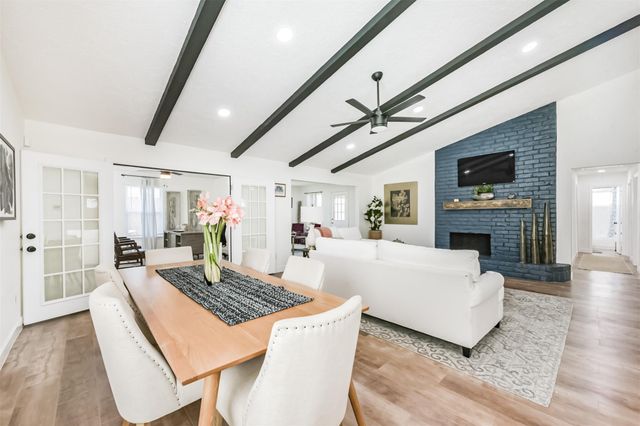 16510 Blackhawk Boulevard, Friendswood, TX 77546