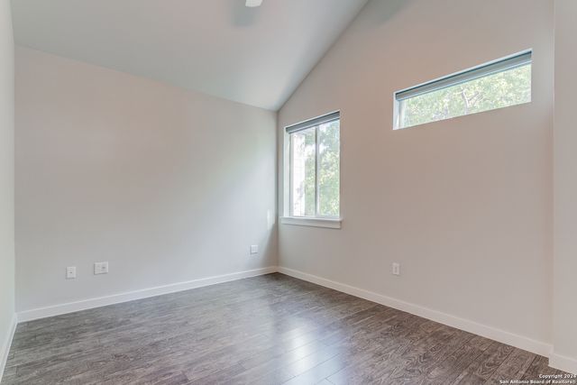 330 Clay St Unit 24, San Antonio, TX 78204