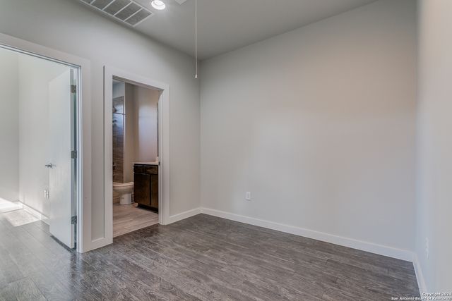 330 Clay St Unit 24, San Antonio, TX 78204