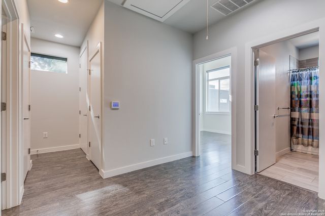 330 Clay St Unit 24, San Antonio, TX 78204