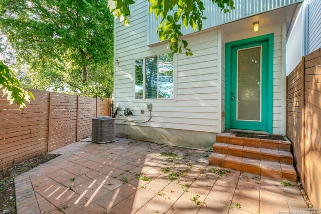 330 Clay St Unit 24, San Antonio, TX 78204