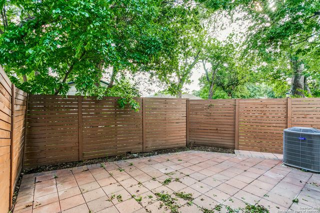330 Clay St Unit 24, San Antonio, TX 78204