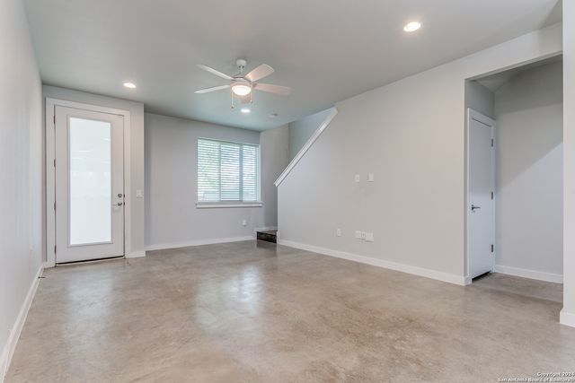 330 Clay St Unit 24, San Antonio, TX 78204