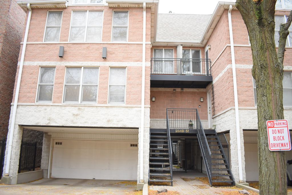 2851 N Southport Avenue A, Chicago, IL 60657