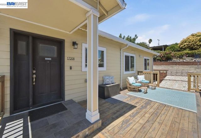 17208 President Dr, Castro Valley, CA 94546