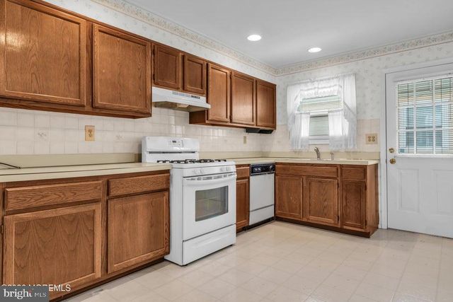 24 MERRILEE LN, Toms River, NJ 08757
