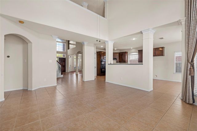 1111 Blue Leaf Drive, Richmond, TX 77469