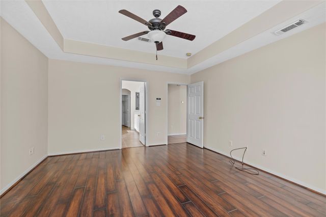 1111 Blue Leaf Drive, Richmond, TX 77469