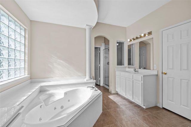 1111 Blue Leaf Drive, Richmond, TX 77469