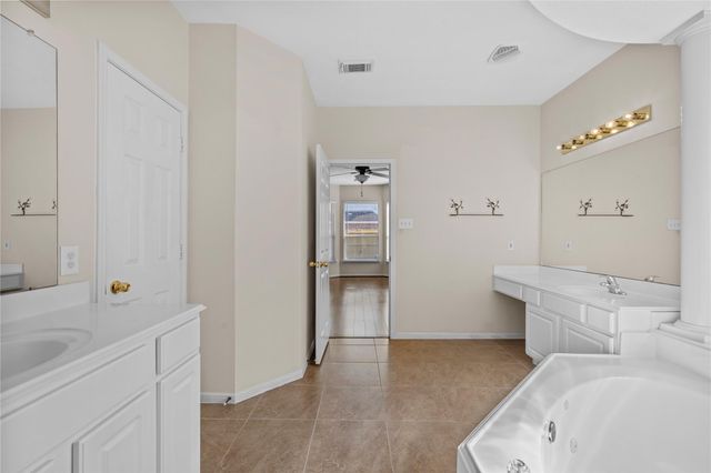 1111 Blue Leaf Drive, Richmond, TX 77469