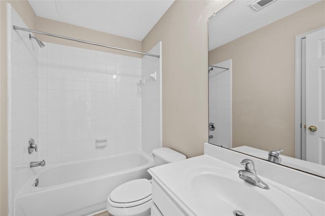 1111 Blue Leaf Drive, Richmond, TX 77469