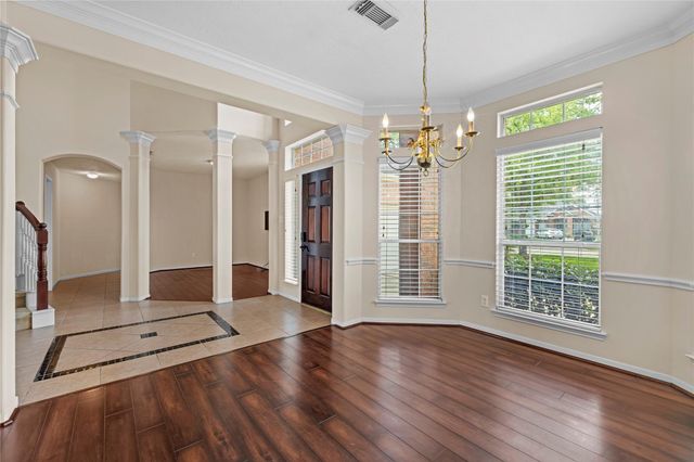 1111 Blue Leaf Drive, Richmond, TX 77469