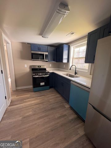 9 E Magnolia Drive, Newnan, GA 30263