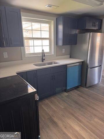 9 E Magnolia Drive, Newnan, GA 30263