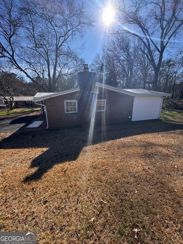 9 E Magnolia Drive, Newnan, GA 30263