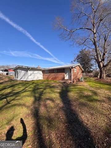 9 E Magnolia Drive, Newnan, GA 30263