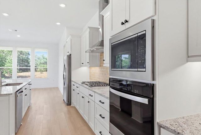 224 Telegraph LN, Georgetown, TX 78633