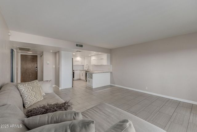 7940 E CAMELBACK Road 307, Scottsdale, AZ 85251