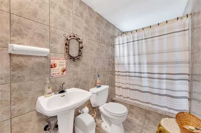 110 FREIRE CALLE RUBI, Cidra, PR 00739