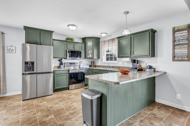 1338 Loren Cir, Clarksville, TN 37042