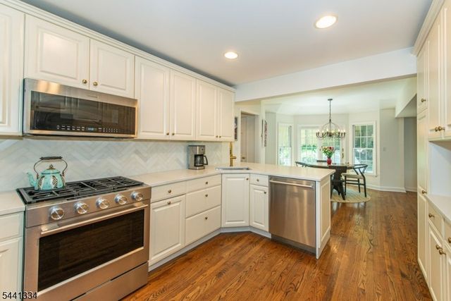 50 Parkview Ter, Summit City, NJ 07901