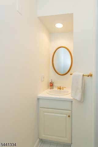 50 Parkview Ter, Summit City, NJ 07901