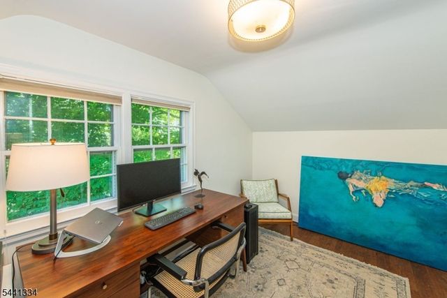 50 Parkview Ter, Summit City, NJ 07901
