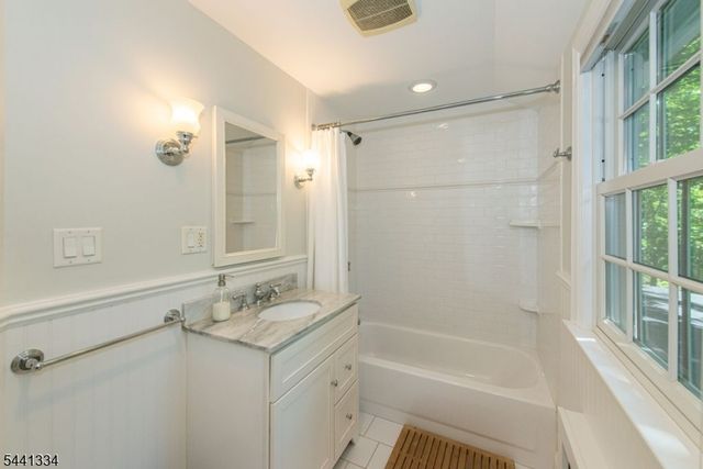 50 Parkview Ter, Summit City, NJ 07901