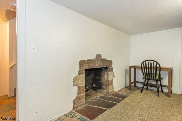 50 Parkview Ter, Summit City, NJ 07901