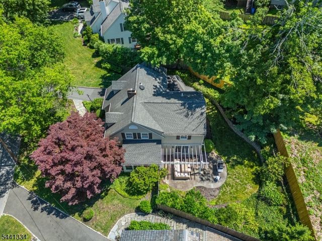 50 Parkview Ter, Summit City, NJ 07901