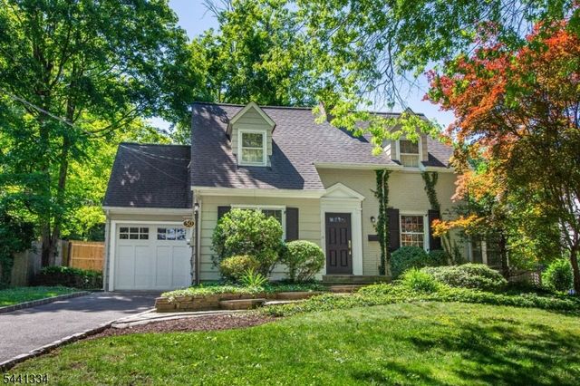 50 Parkview Ter, Summit City, NJ 07901