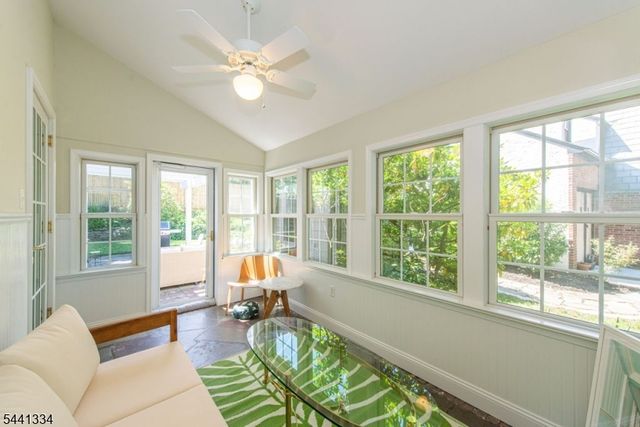 50 Parkview Ter, Summit City, NJ 07901