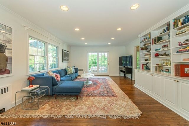 50 Parkview Ter, Summit City, NJ 07901