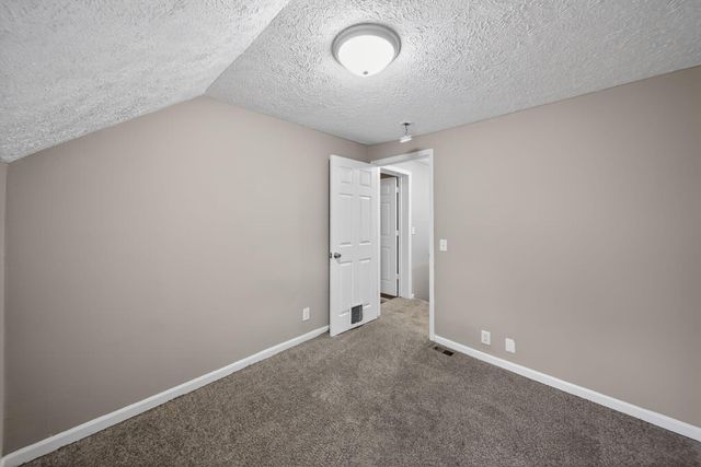 2220 8TH Avenue, Council Bluffs, IA 51501