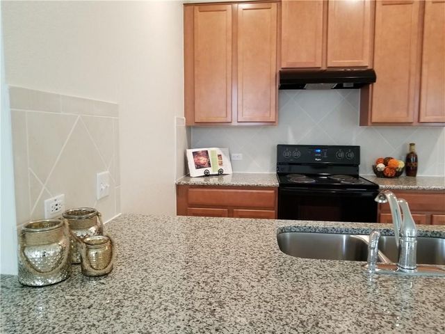 2950 Old settlers BLVD 4, Round Rock, TX 78665