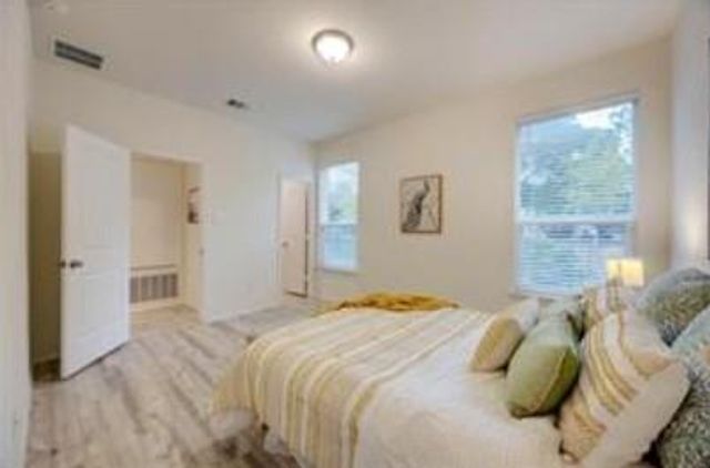 2950 Old settlers BLVD 4, Round Rock, TX 78665