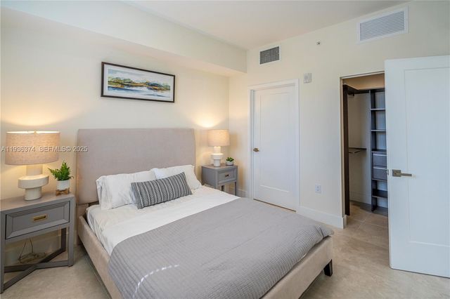 1091 Galiano St 406, Coral Gables, FL 33134